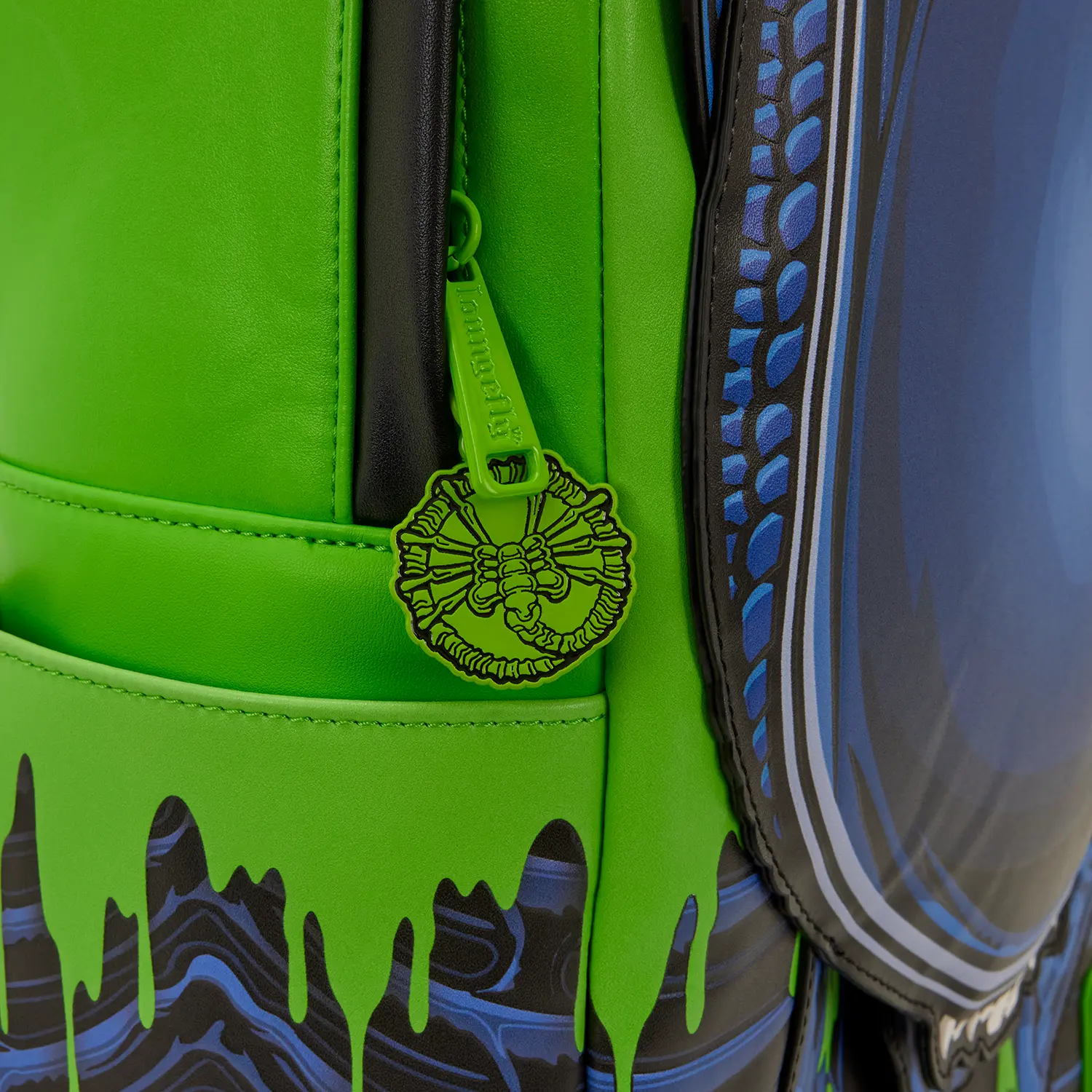 Alien Xenomorph Cosplay Glow Full-Size Backpack - Image 7